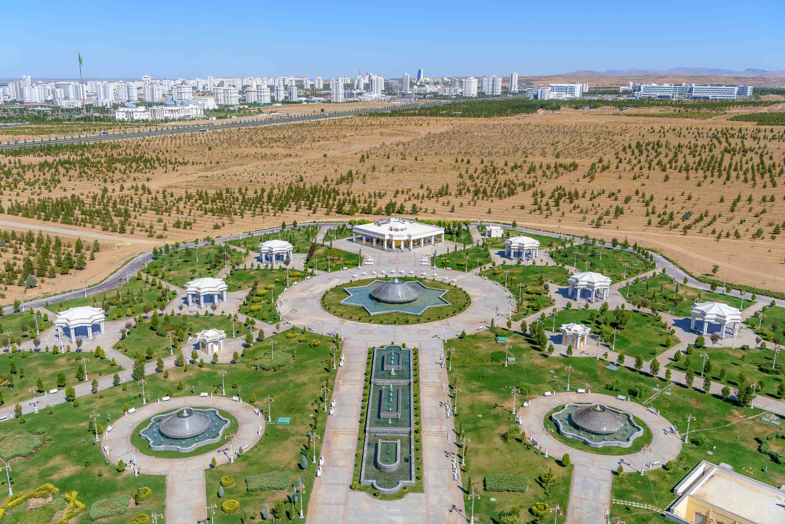 Turkmenistan-Ashgabat-Photo-credit-Shutterstock-mbrand85.jpg