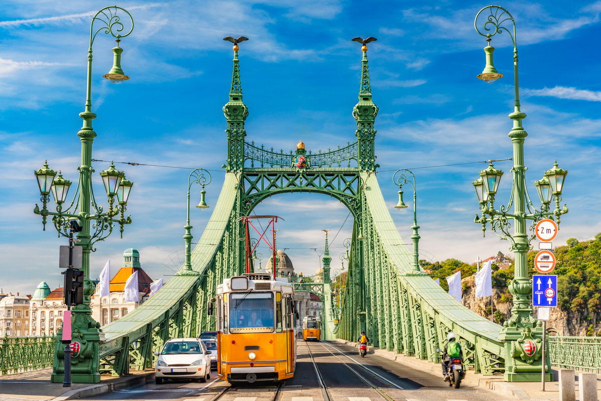 Liberty-Bridge-in-Budapest.jpg