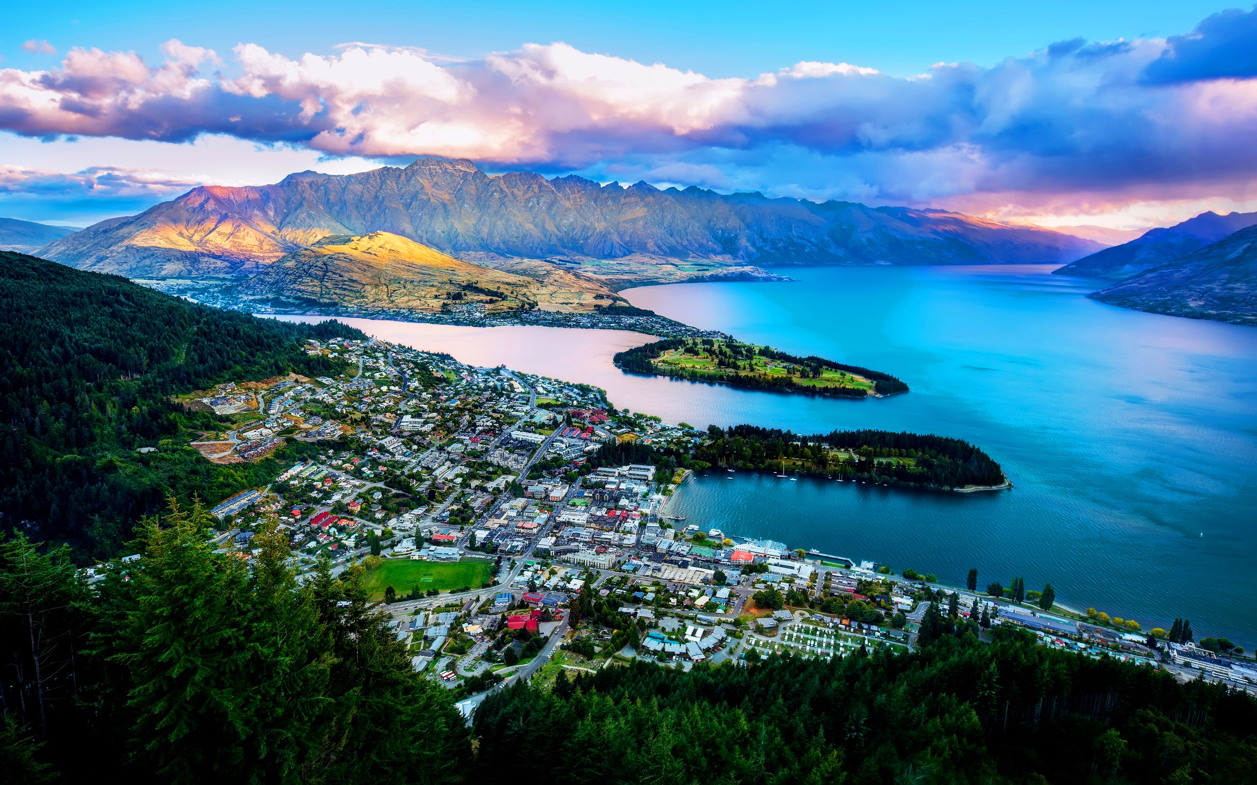 7027833-queenstown-new-zealand-wakatipu-lake-2.jpg