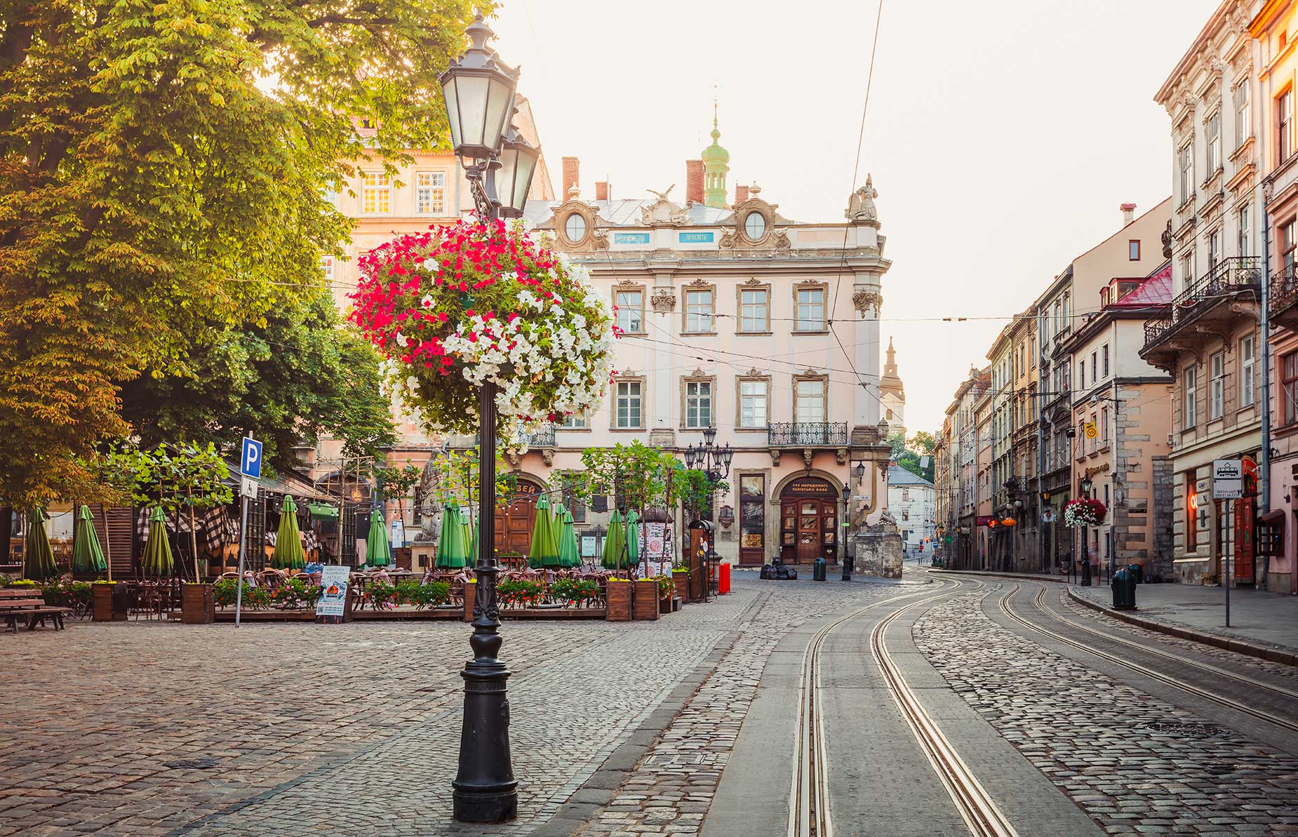 market-square-lviv.jpg