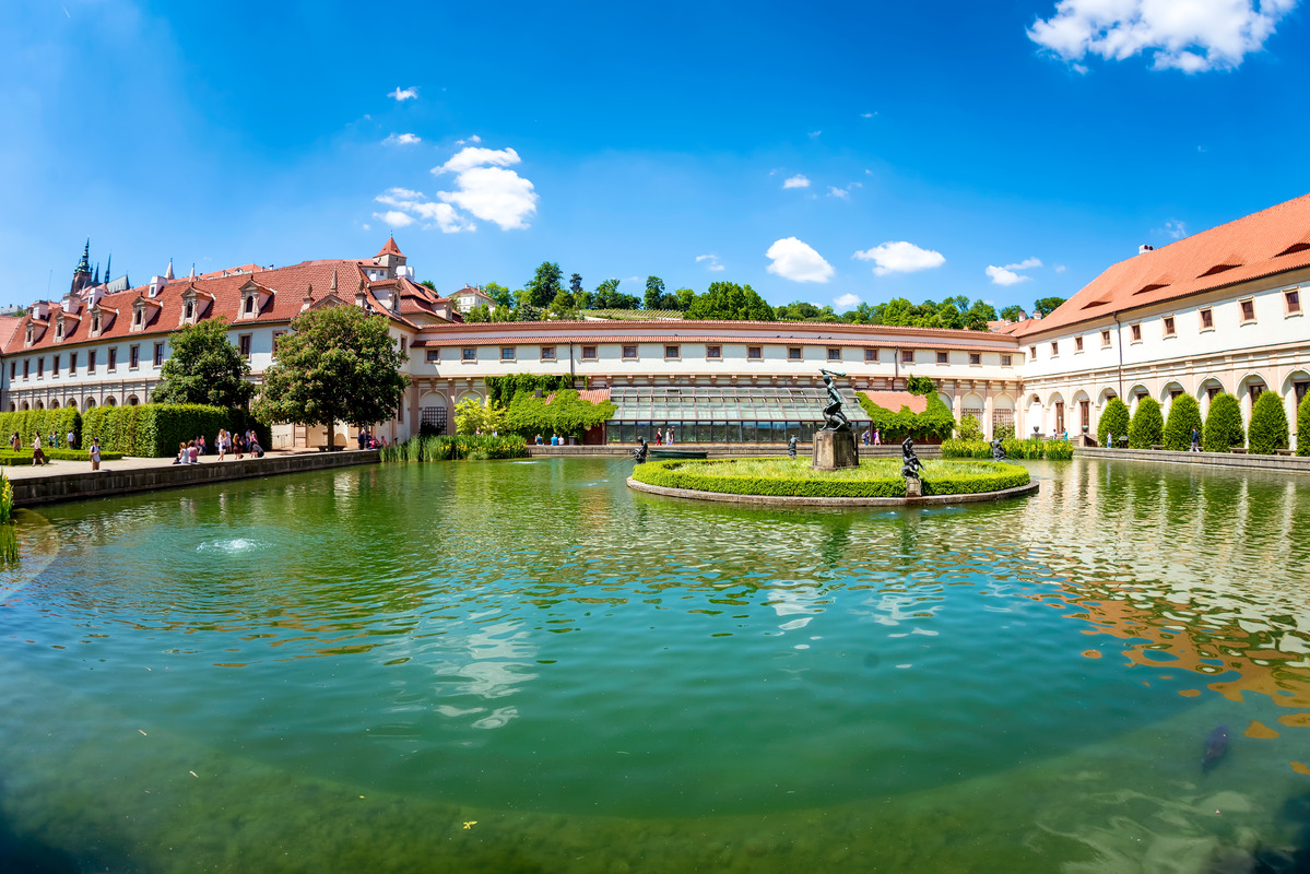 A-pond-with-The-Hercules8217-Fountain-at-Wallenstein-Garden.-Prague-Czech-Republic-18562.jpg