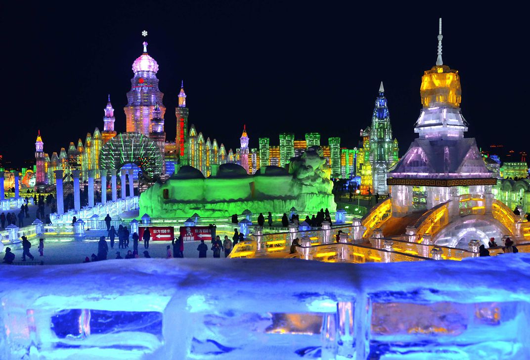 wide-shot-harbin-ice-and-snow-world.jpg