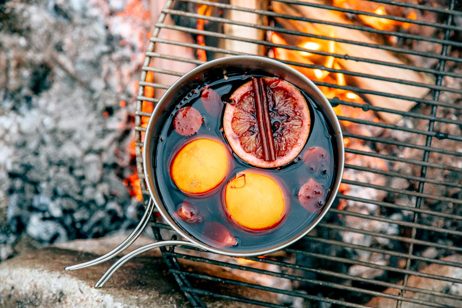 Campfire-Mulled-Wine-Recipe.jpg