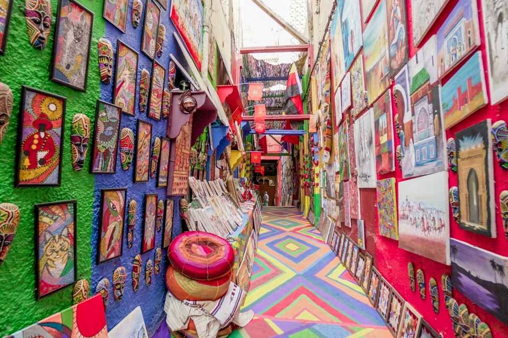 Colourful-Street-in-Fez-Morocco-Itinerary.jpg
