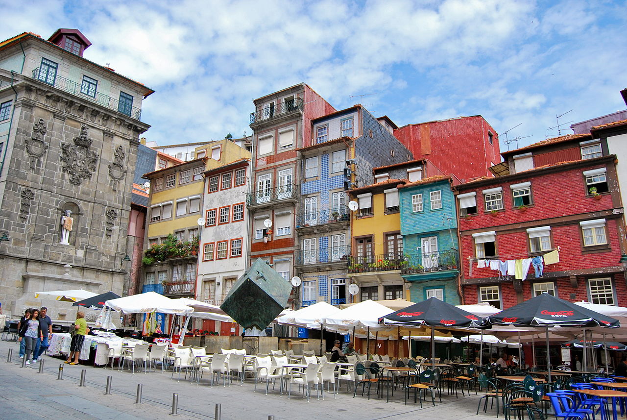 1280px-A_Ribeira_do_Porto.jpg