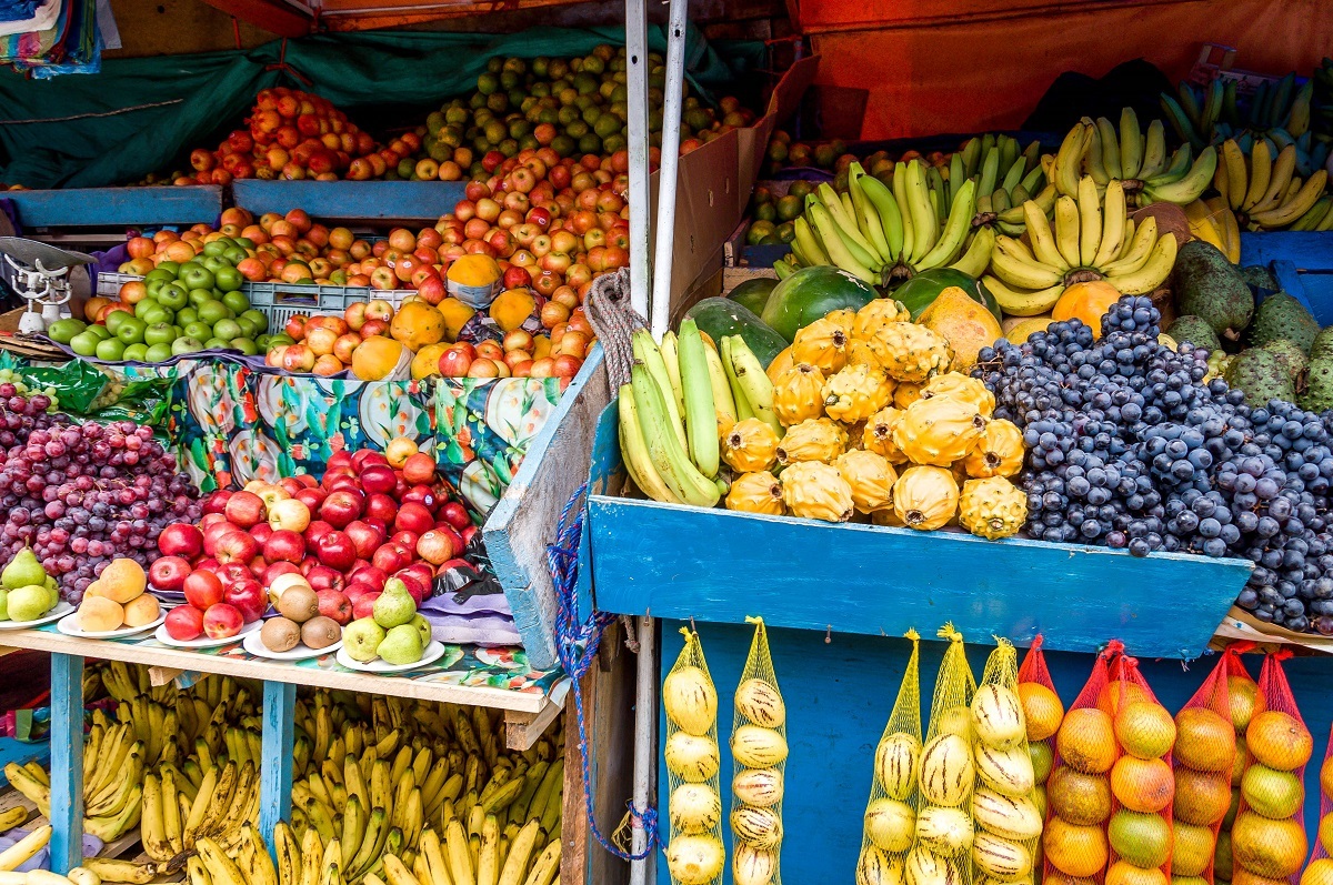 Ecuador-Otavalo-market-fruit-stand.jpg